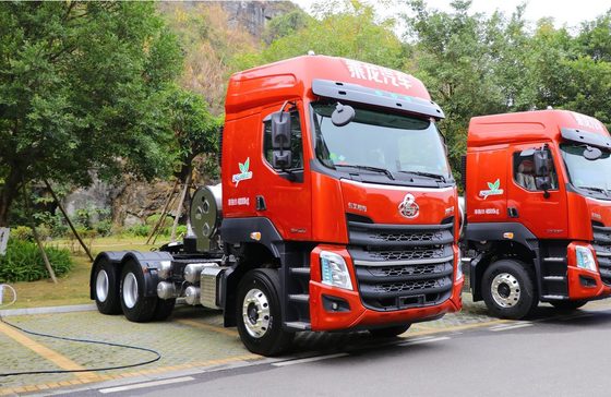 डोंगफेंग चेंगलोंग 40 टन 6 * 4 टिपर डंप ट्रक 375HP CH4250LNG