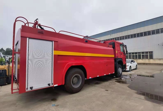 Sinotruk HOWO अग्निशमन उच्च दबाव जल छिड़काव ट्रक 10000L