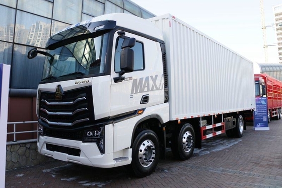 9.6 मीटर Sinotruk HOWO कार्गो बॉक्स ट्रक MAX 330HP 6X2