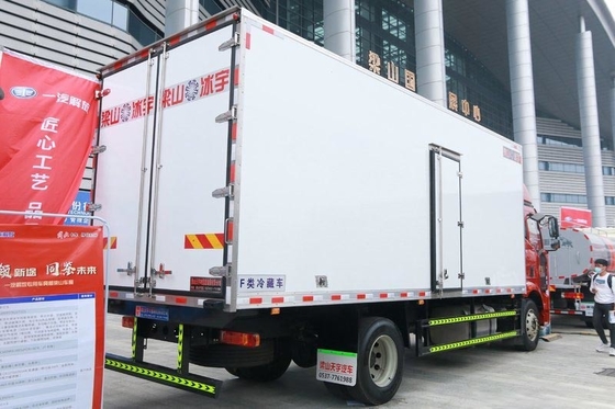 FAW जिफैंग J6L रेफ्रिजेरेटेड टिपर डंप ट्रक 240hp 4X2 6.8m
