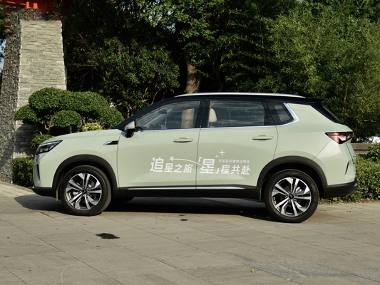 SAIC-GM-Wuling पेट्रोल कॉम्पैक्ट SUV कारें CVT 1.5T 108kw . के साथ