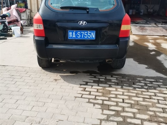 2009 2.0L Hyundai Tucson यूज्ड कार ऑटोमैटिक टू व्हील ड्राइव सनरूफ 120000 किमी यूरो IV