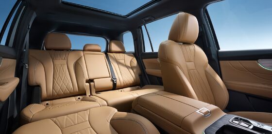 GAC GS8 स्टॉक नई एसयूवी