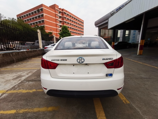 EU260 इलेक्ट्रिक सेडान कार 100kw 260NM
