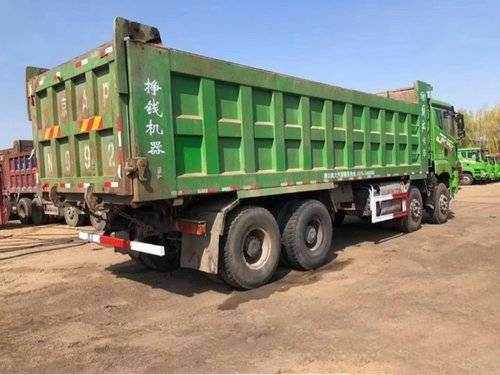 12 टायर्स फॉ यूज्ड हैवी ड्यूटी ट्रक्स 12 स्पीड मैनुअल 8*4 430HP
