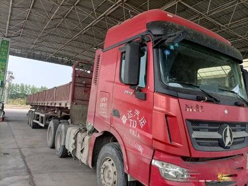 प्रयुक्त 2017 बीबेन 500HP ट्रैक्टर हेड ट्रक 6X4 V3ET यूरो 5