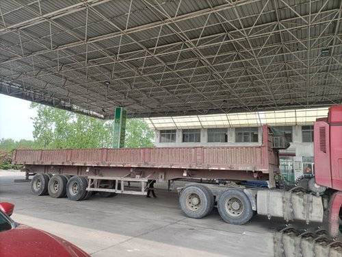 प्रयुक्त 2017 बीबेन 500HP ट्रैक्टर हेड ट्रक 6X4 V3ET यूरो 5