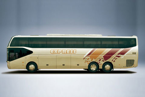 Yutong कोच 13.7m लक्ज़री कोच बस 375HP टॉप स्पीड 125km/H