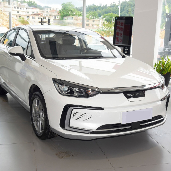 BAIC EU5 ऑटो पैसेंजर व्हीकल्स एटी 8 स्पीड हाई पावर लक्ज़री वर्जन सेडान कार