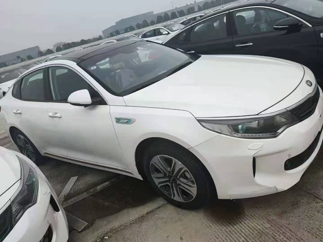 किआ K5 हाइब्रिड 2.0L GLS 6 स्पीड एटी सेडान में प्रयुक्त मिडसाइज़ कार 115kw